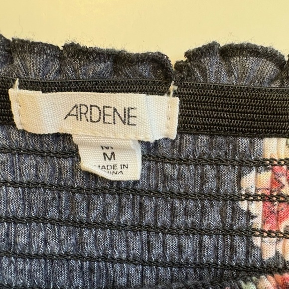 Ardene Black Off the Shoulder Ruched dainty Floral crop top women's size Medium - Picture 4 of 6